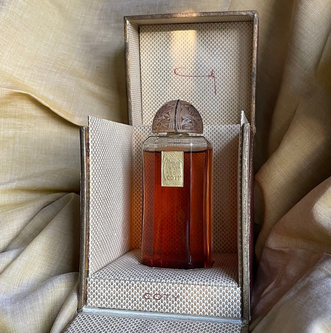 Povito Demo Eau de Parfum